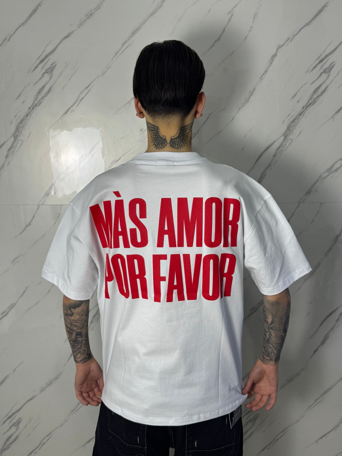 T-SHIRT MAS AMOR POR FAVOR