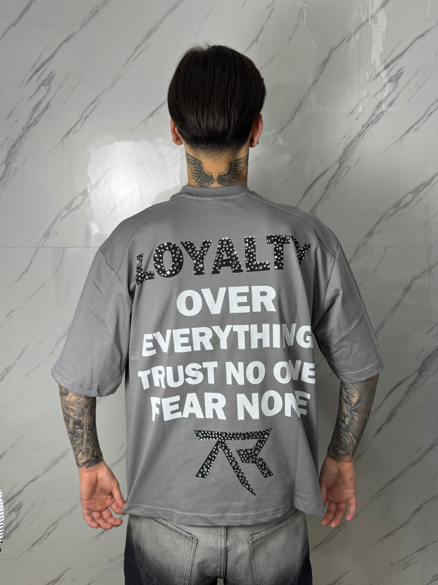 T-SHIRT LOYALTY