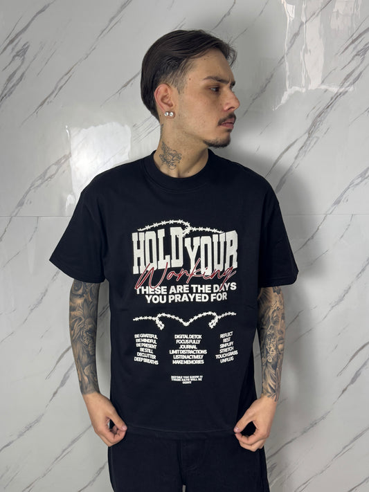 T-SHIRT HOLD YOUR