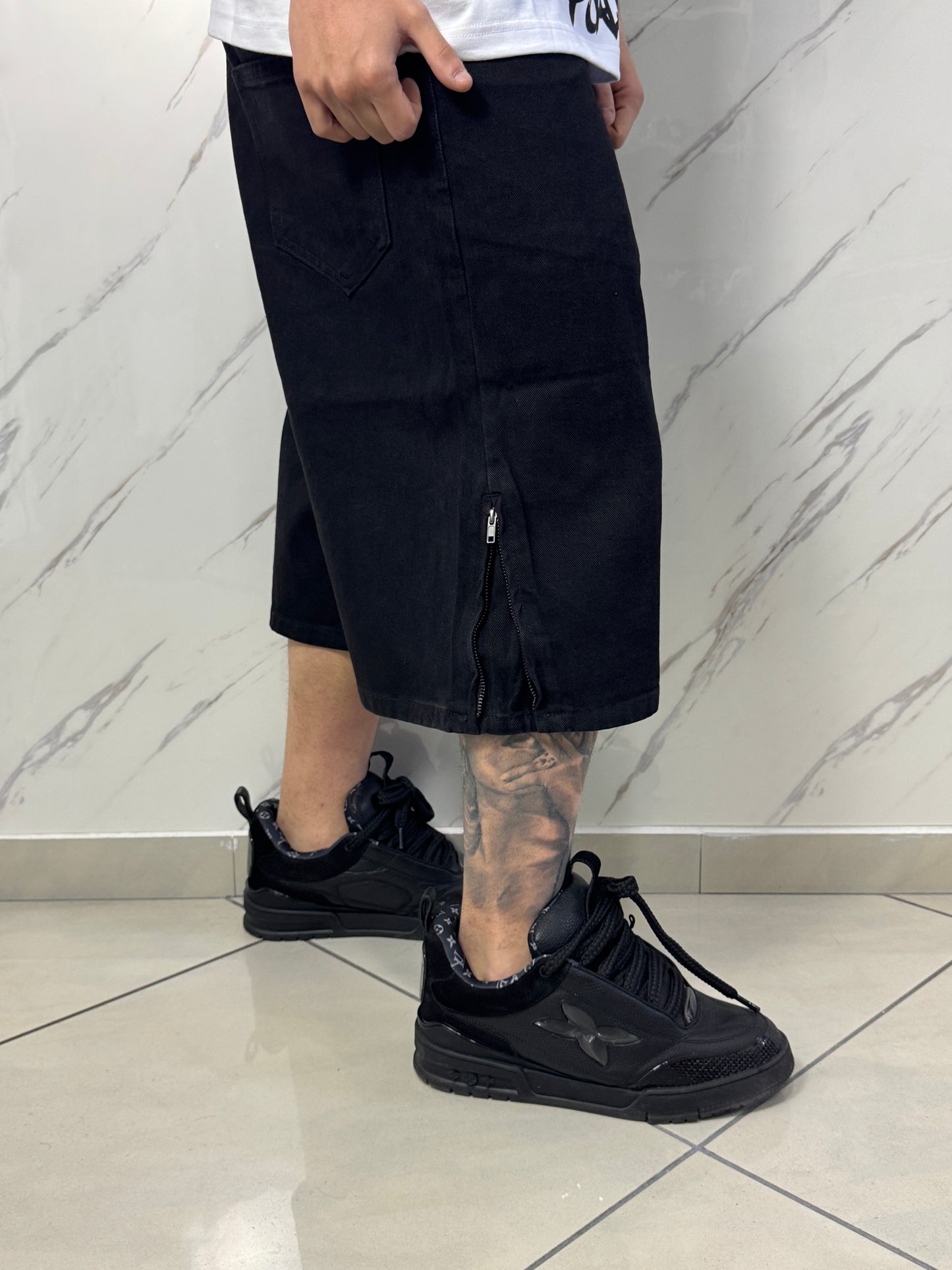 SHORTS TOTAL BLACK ZIP