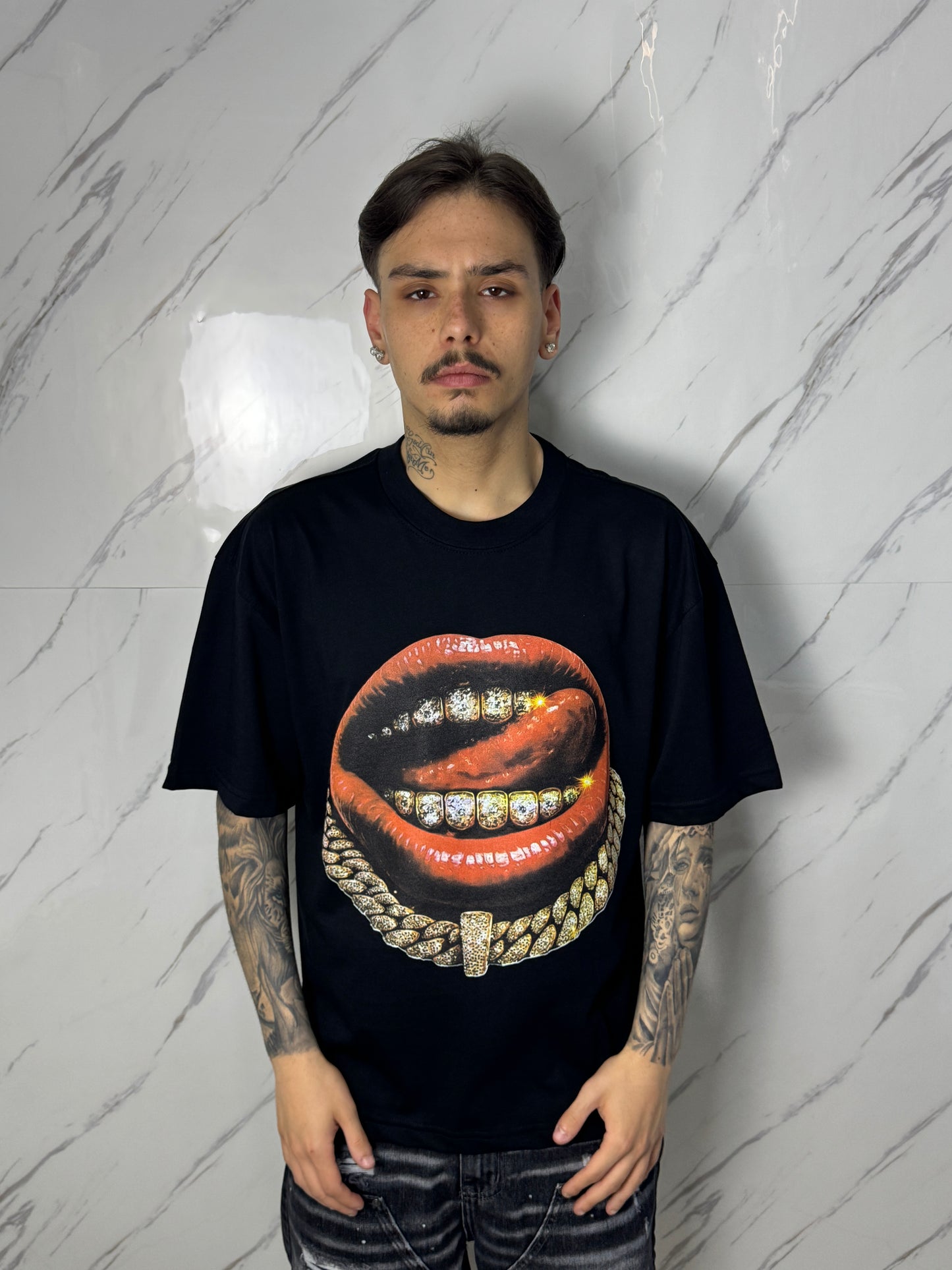 T-SHIRT MOUTH